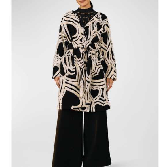 NWT $260 Farm Rio Wild Hearts Tie-Belt Fleece Coat in Various Sizes! - Picture 4 of 7